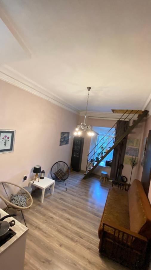 Art Apartment In Kala Tbilisi Historic District Εξωτερικό φωτογραφία